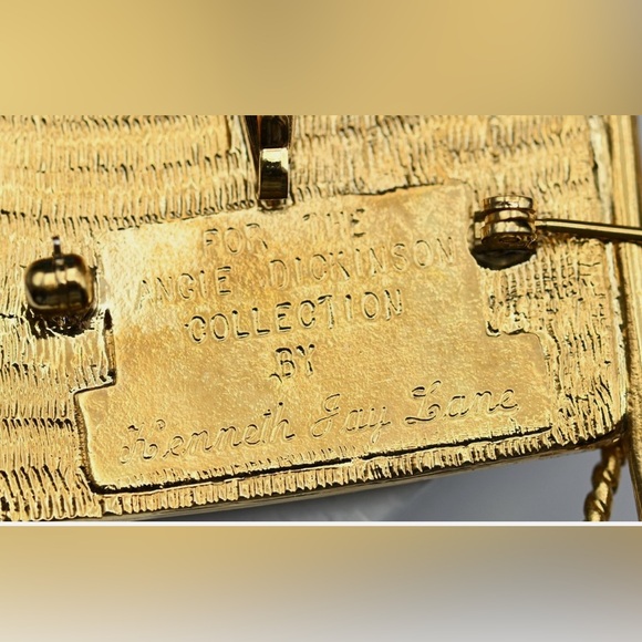 Kenneth Jay Lane USA Flag pin/ pendant 1980’s Angie Dickinson Collection EUC - Picture 5 of 8